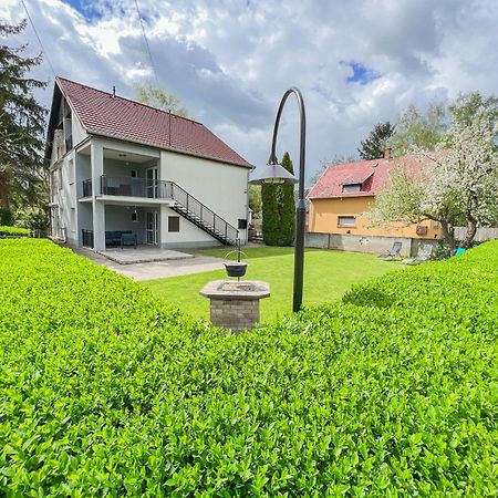 Ferienwohnung Mihi Apartman Balatonvilágos Exterior foto